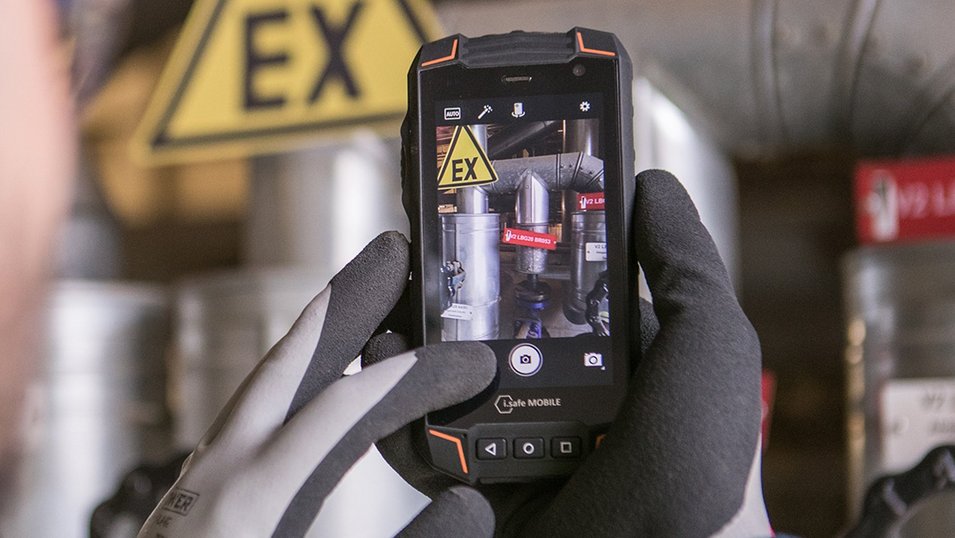 Extech Awarded Premium Partner Status For I.safe MOBILE